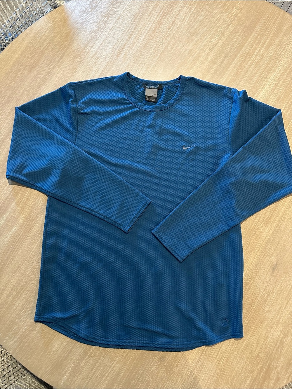 Nike Sphere Women’s L Long Sleeve Top Royal Blue 90/10 Stretch Performance